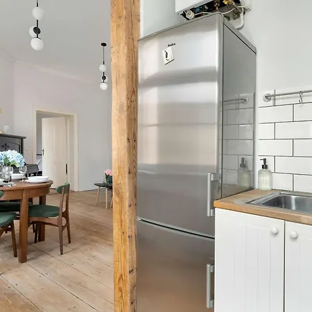 Kopernika Stylowy W Centrum Poznania By Renters Lägenhet